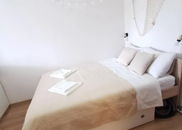 Luna In Biograd Center * ביוגראד נה מורו